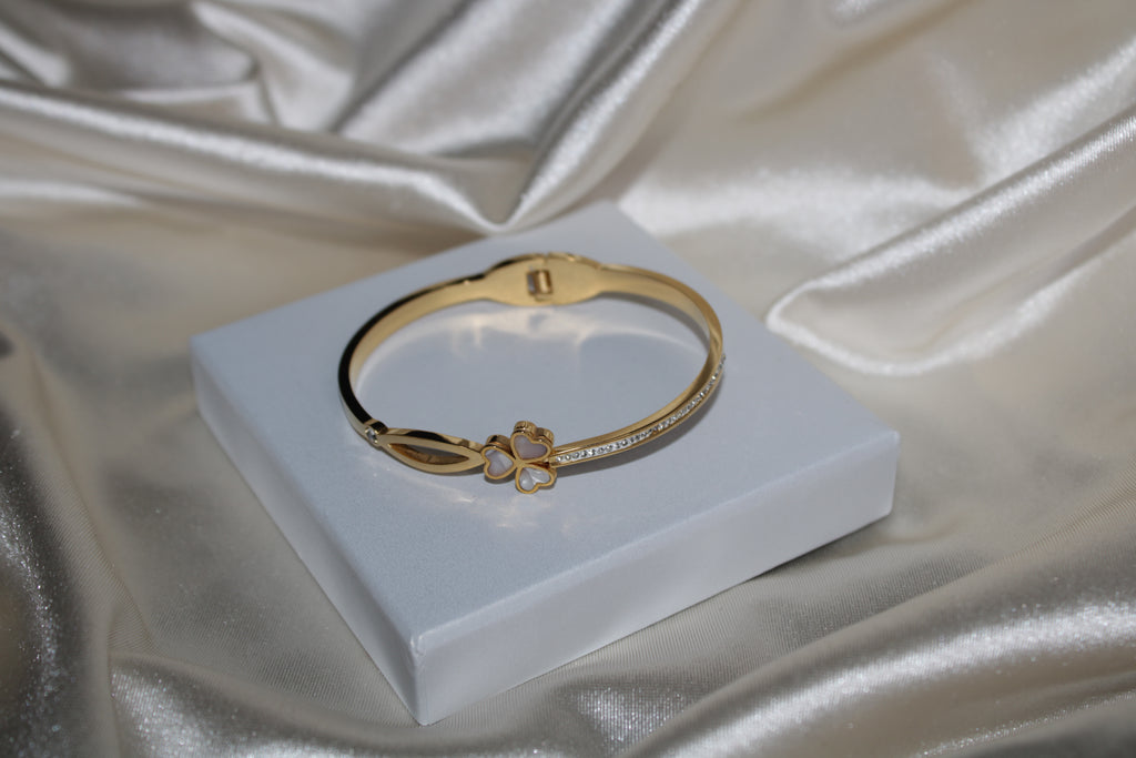 The Golden Fleur