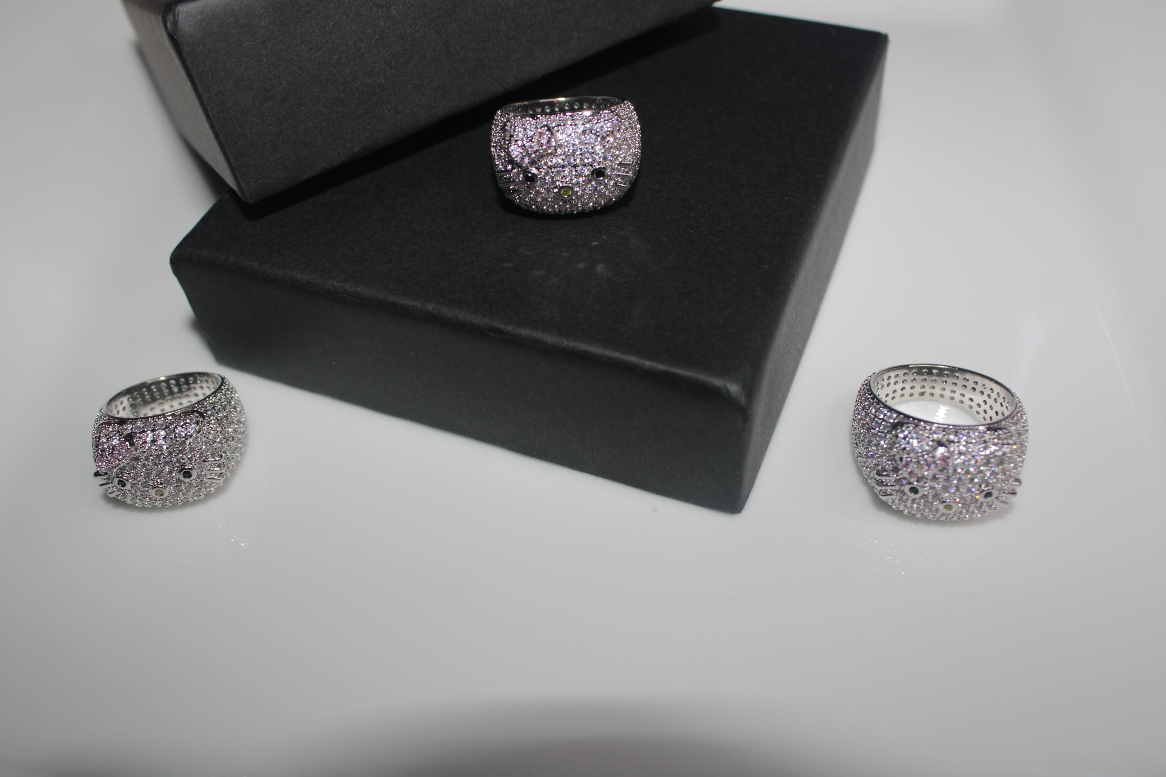 Silver Hello Kitty